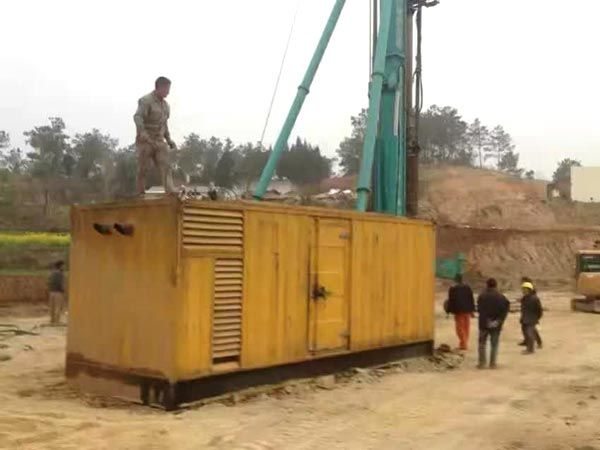 佛罗镇如何判断水冷式机油散热器密封件是否需要更换?